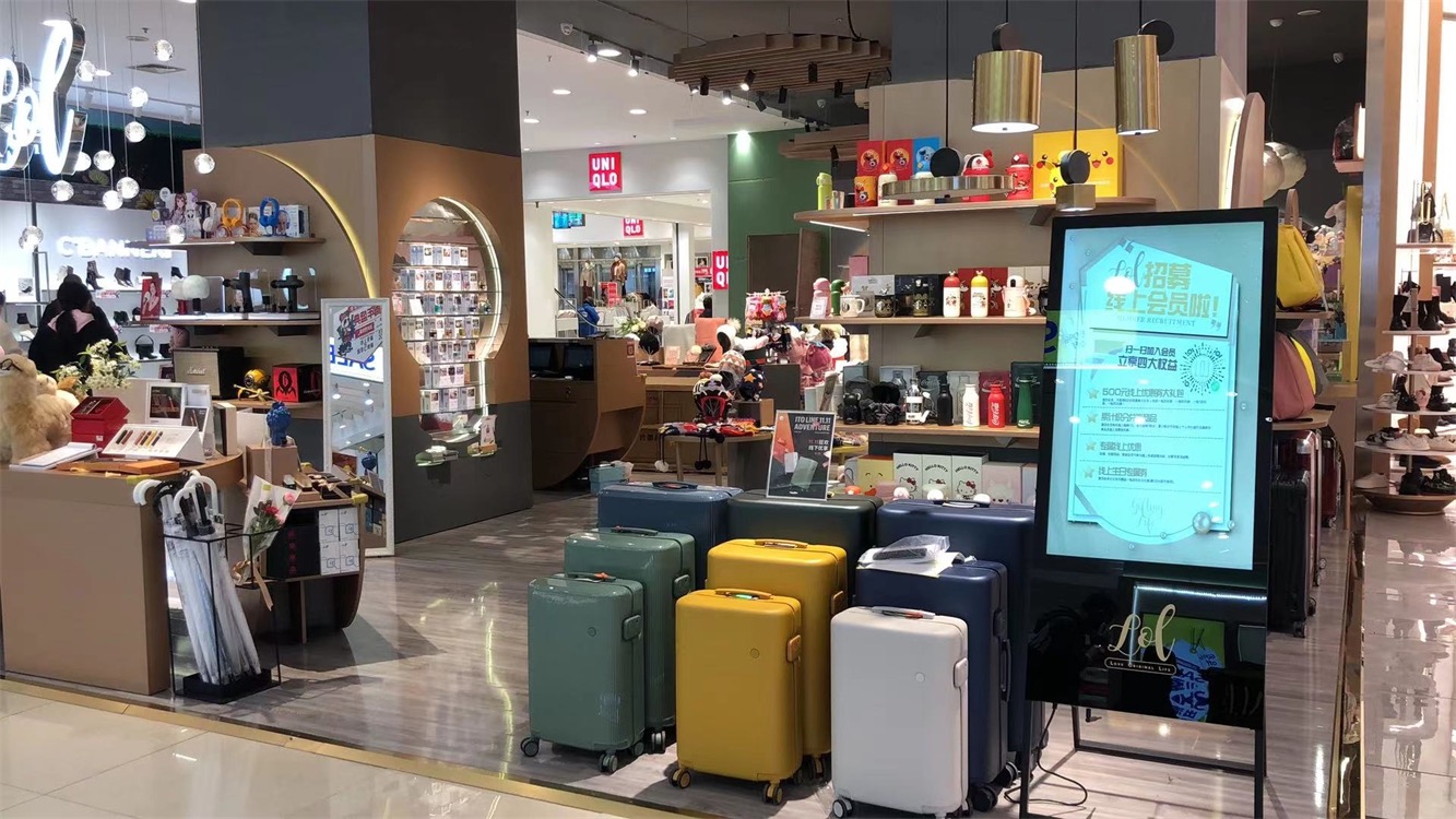 Pourquoi les panneaux d'affichage numériques extérieurs portables révolutionnent la publicité moderne: un guide complet des avantages et applications